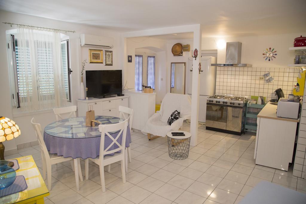 Apartment Pina Split Exterior photo